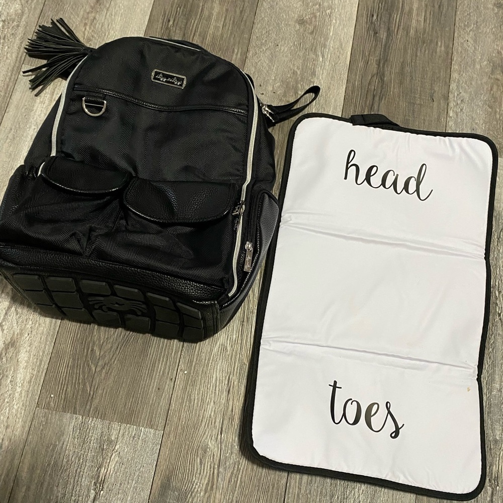 Black Itzy ritzy Boss Bag